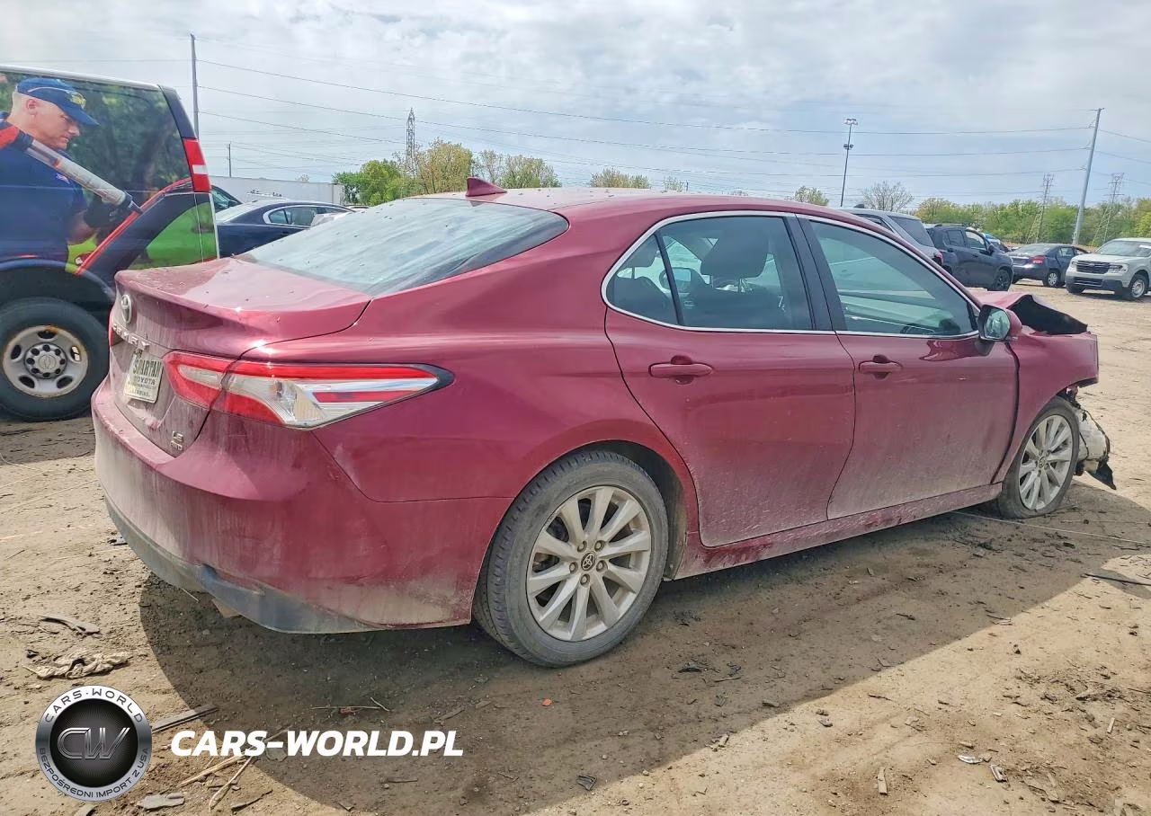 2020 Toyota Camry Le VIN:4T1C11BK9LU005088 - 3