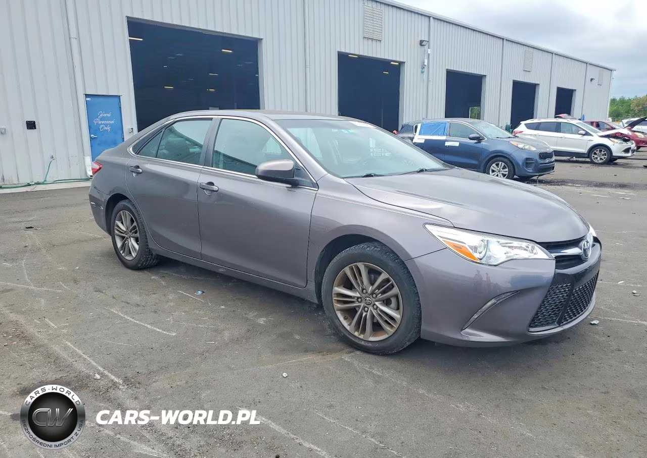 2015 Toyota Camry Se VIN:4T1BF1FK3FU020777 - 4