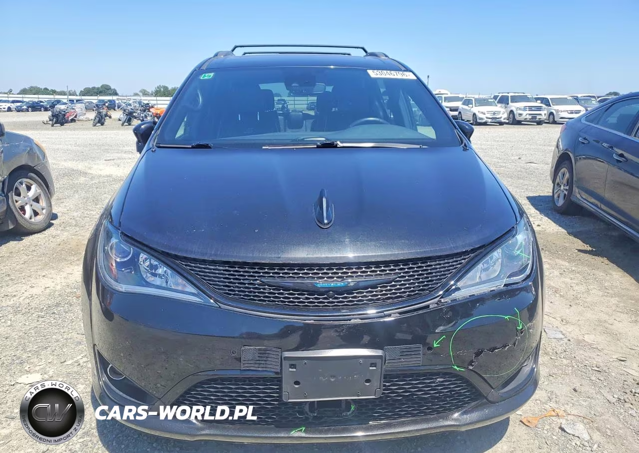 2020 Chrysler Pacifica Hybrid Limited VIN:2C4RC1N74LR274922 - 5