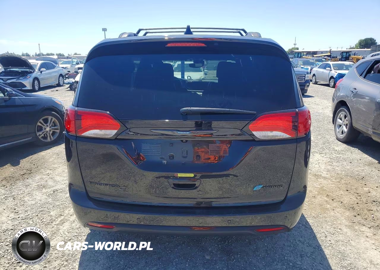 2020 Chrysler Pacifica Hybrid Limited VIN:2C4RC1N74LR274922 - 6