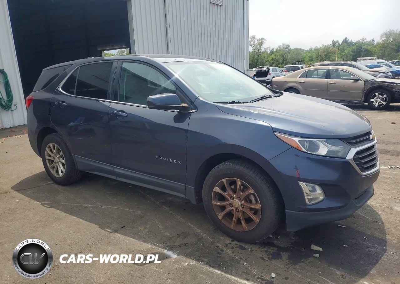2018 Chevrolet Equinox Lt VIN:3GNAXJEV6JS552663 - 4