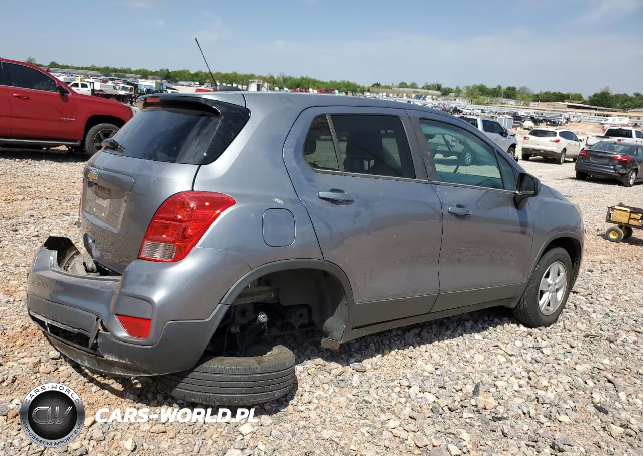 2020 Chevrolet Trax VIN:3GNCJKSBXLL140690 - 3