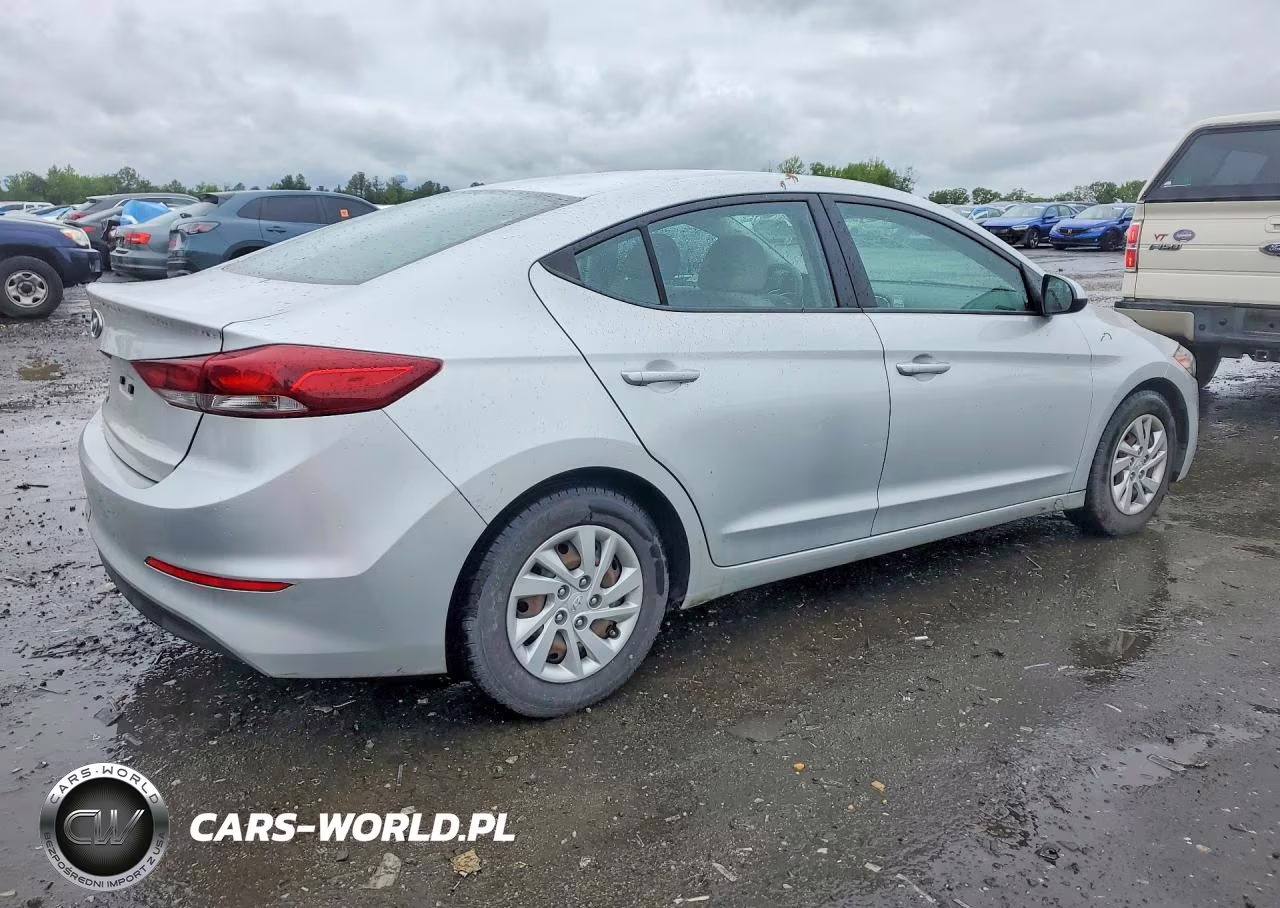 2018 Hyundai Elantra Se VIN:5NPD74LFXJH347442 - 3