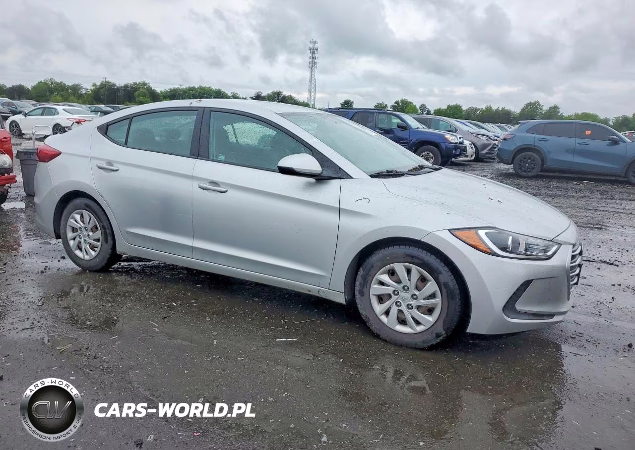 2018 Hyundai Elantra Se VIN:5NPD74LFXJH347442 - 4