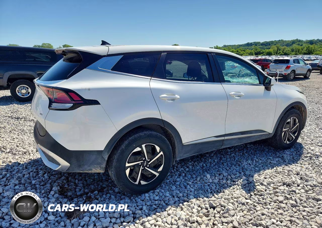 2025 Kia Sportage Lx VIN:KNDPUCDG8S7195397 - 3