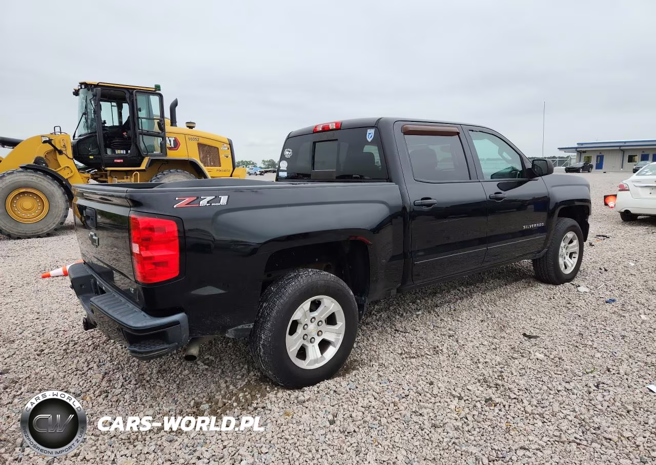 2018 Chevrolet Silverado K1500 Lt VIN:3GCUKREC9JG214727 - 3