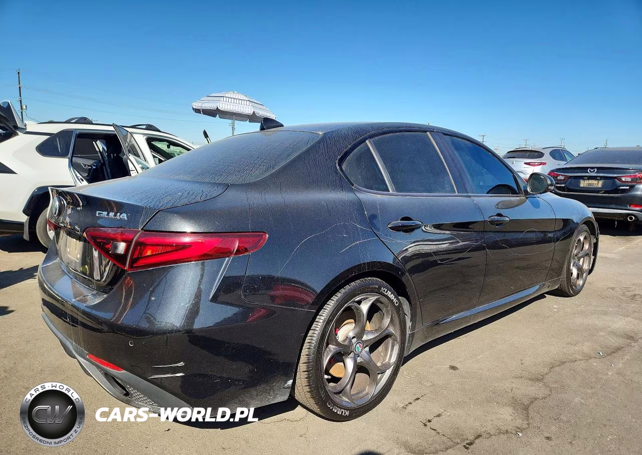 2017 Alfa Romeo Giulia Ti VIN:ZARFAECN6H7552414 - 3