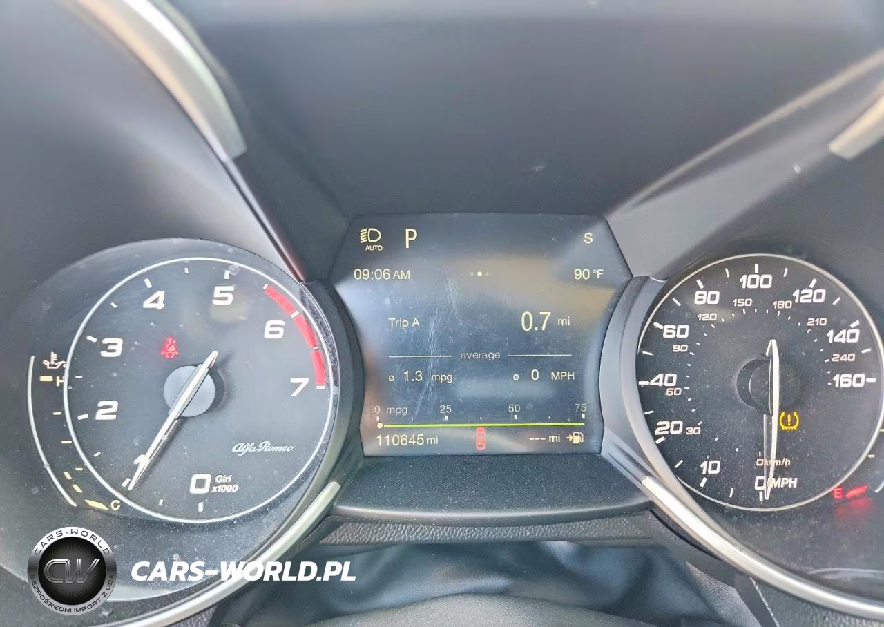 2017 Alfa Romeo Giulia Ti VIN:ZARFAECN6H7552414 - 9