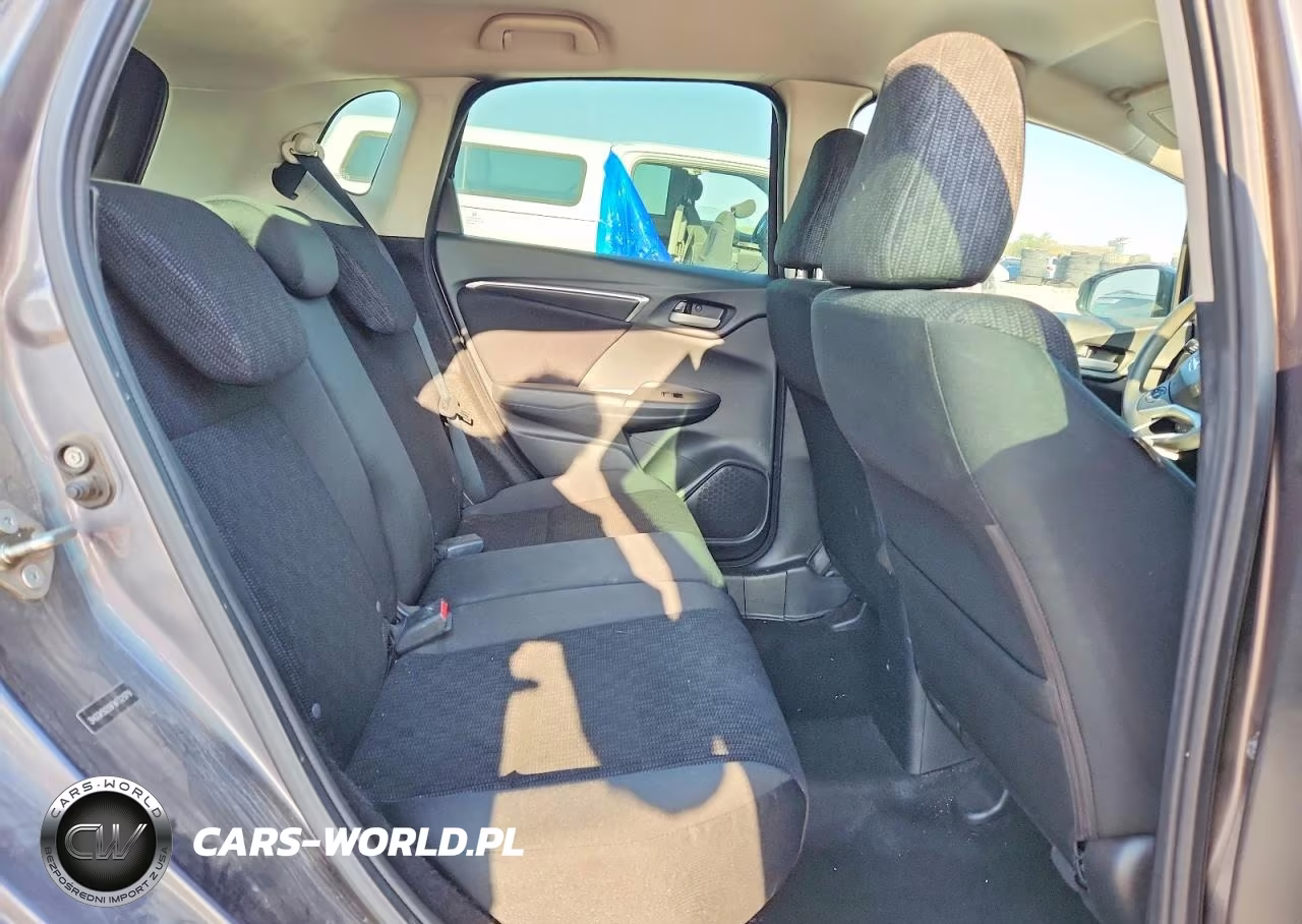 2015 Honda Fit Lx VIN:3HGGK5G59FM732979 - 10