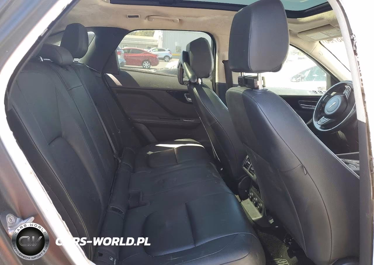 2019 Jaguar F-Pace Premium VIN:SADCJ2FXXKA609933 - 11
