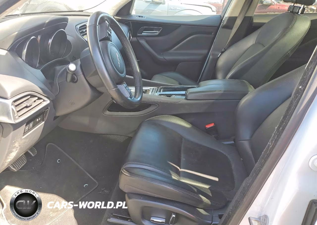 2019 Jaguar F-Pace Premium VIN:SADCJ2FXXKA609933 - 7