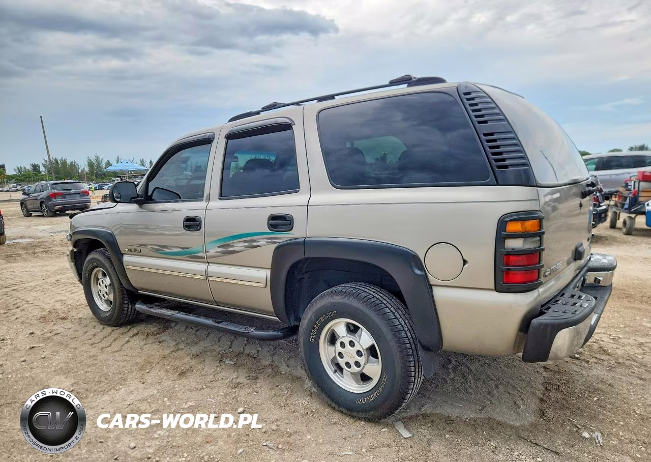 2000 Chevrolet Tahoe C1500 VIN:1GNEC13T1YJ138913 - 2