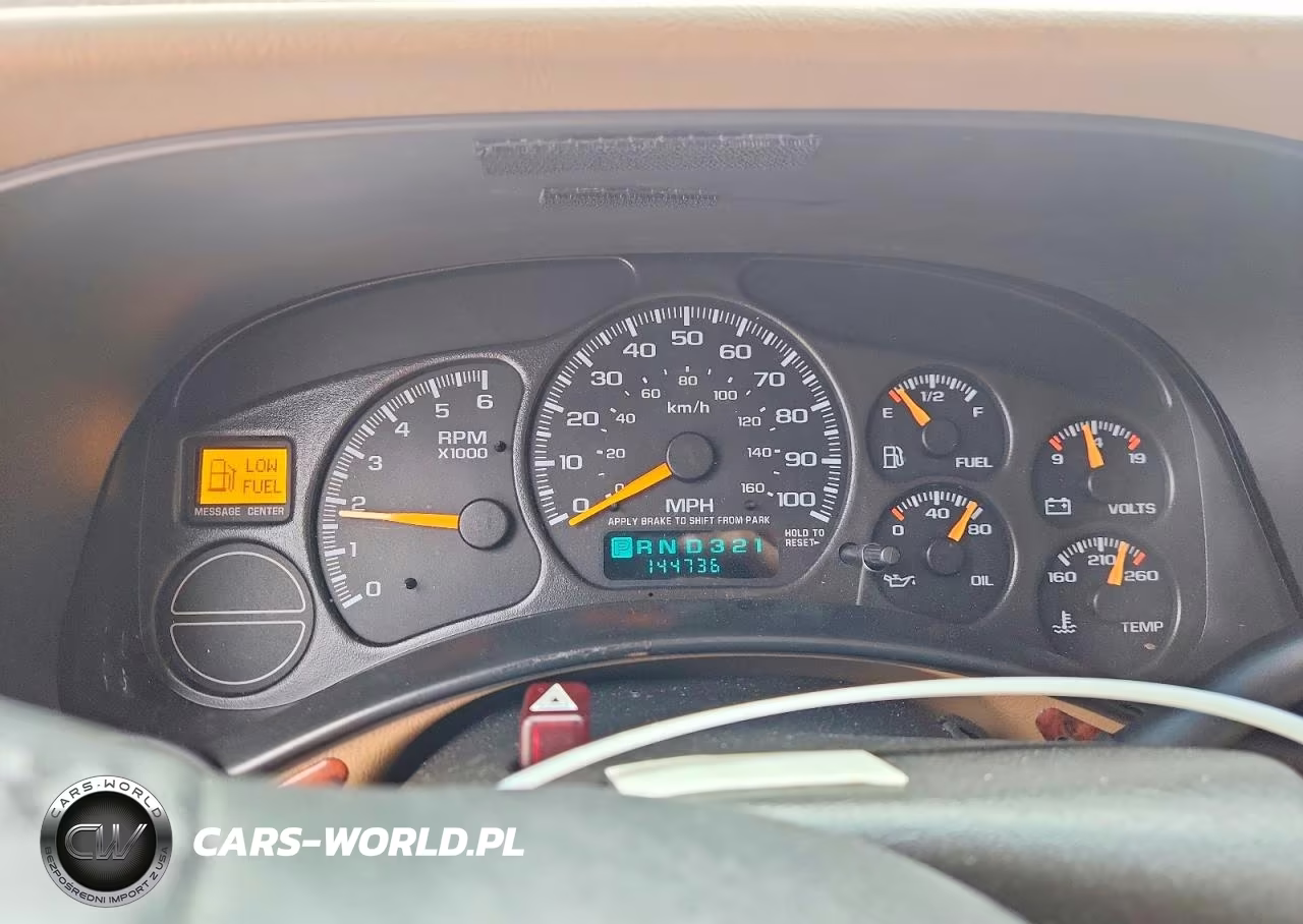 2000 Chevrolet Tahoe C1500 VIN:1GNEC13T1YJ138913 - 9
