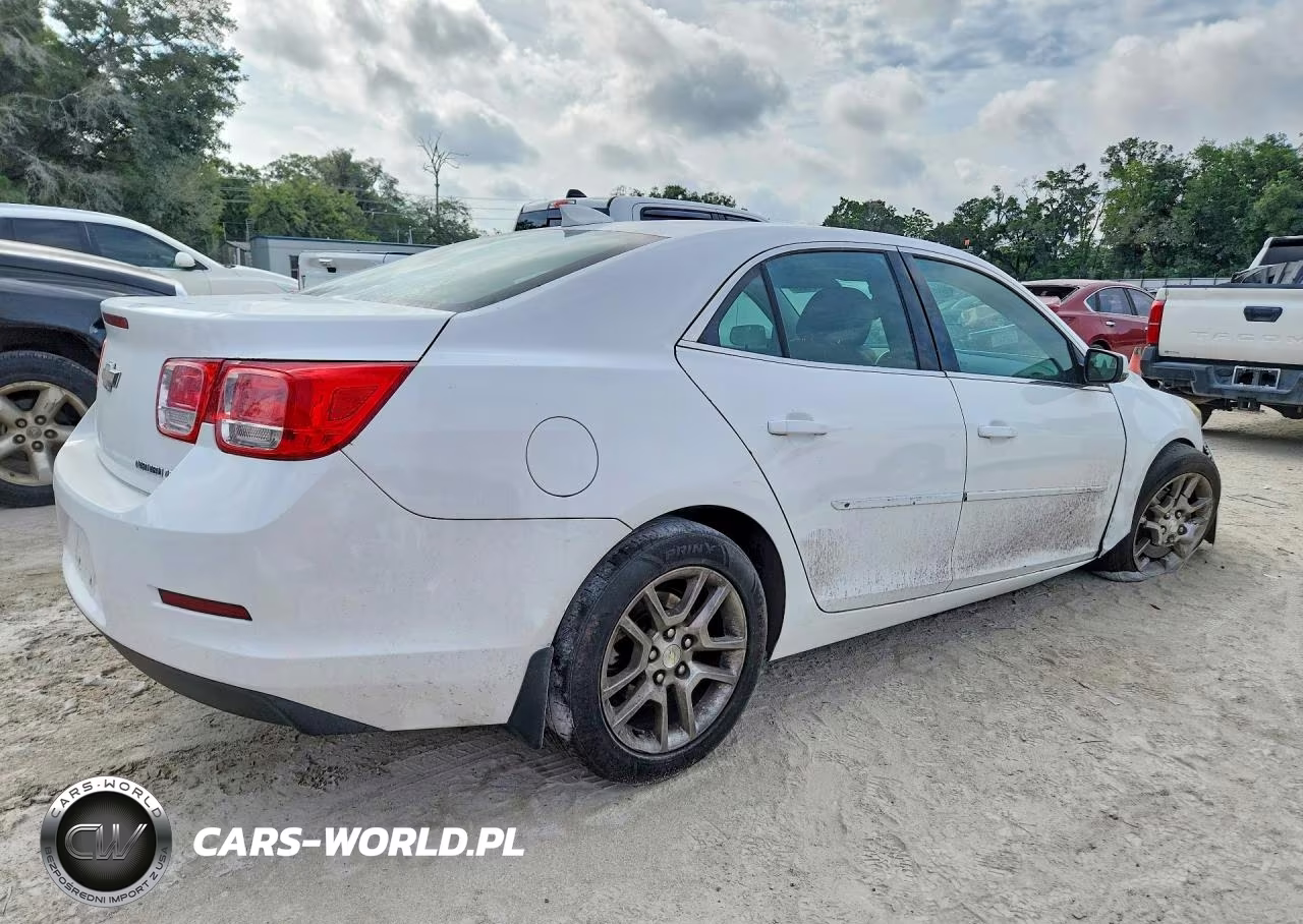 2015 Chevrolet Malibu 1Lt VIN:1G11C5SL6FF237185 - 3
