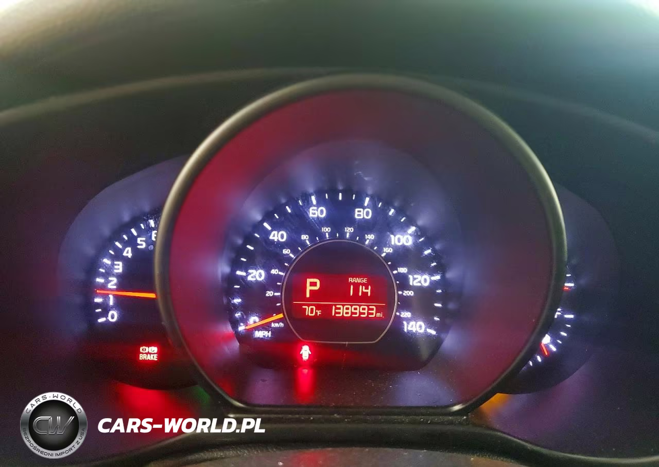 2016 Kia Soul + VIN:KNDJP3A51G7841600 - 9