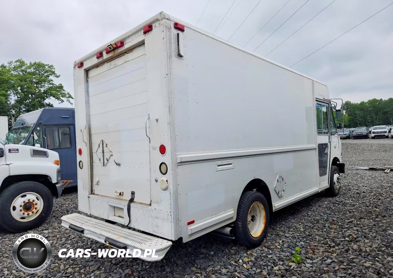 2001 Freightliner Mt45 Chassis Delivery Truck VIN:4UZAANBW91CH92003 - 3