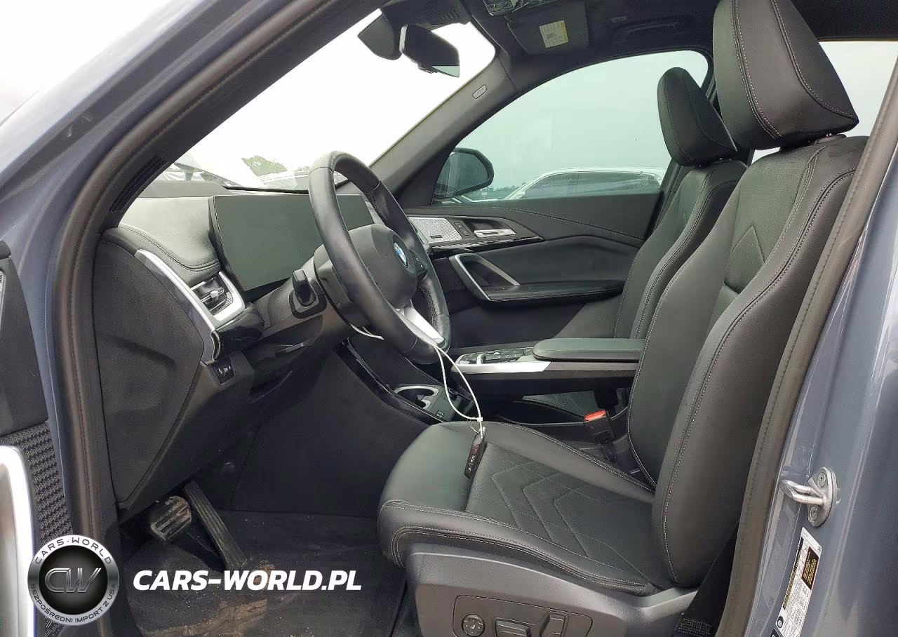 2025 BMW X1 xDrive28I VIN:WBX73EF04S5055795 - 7