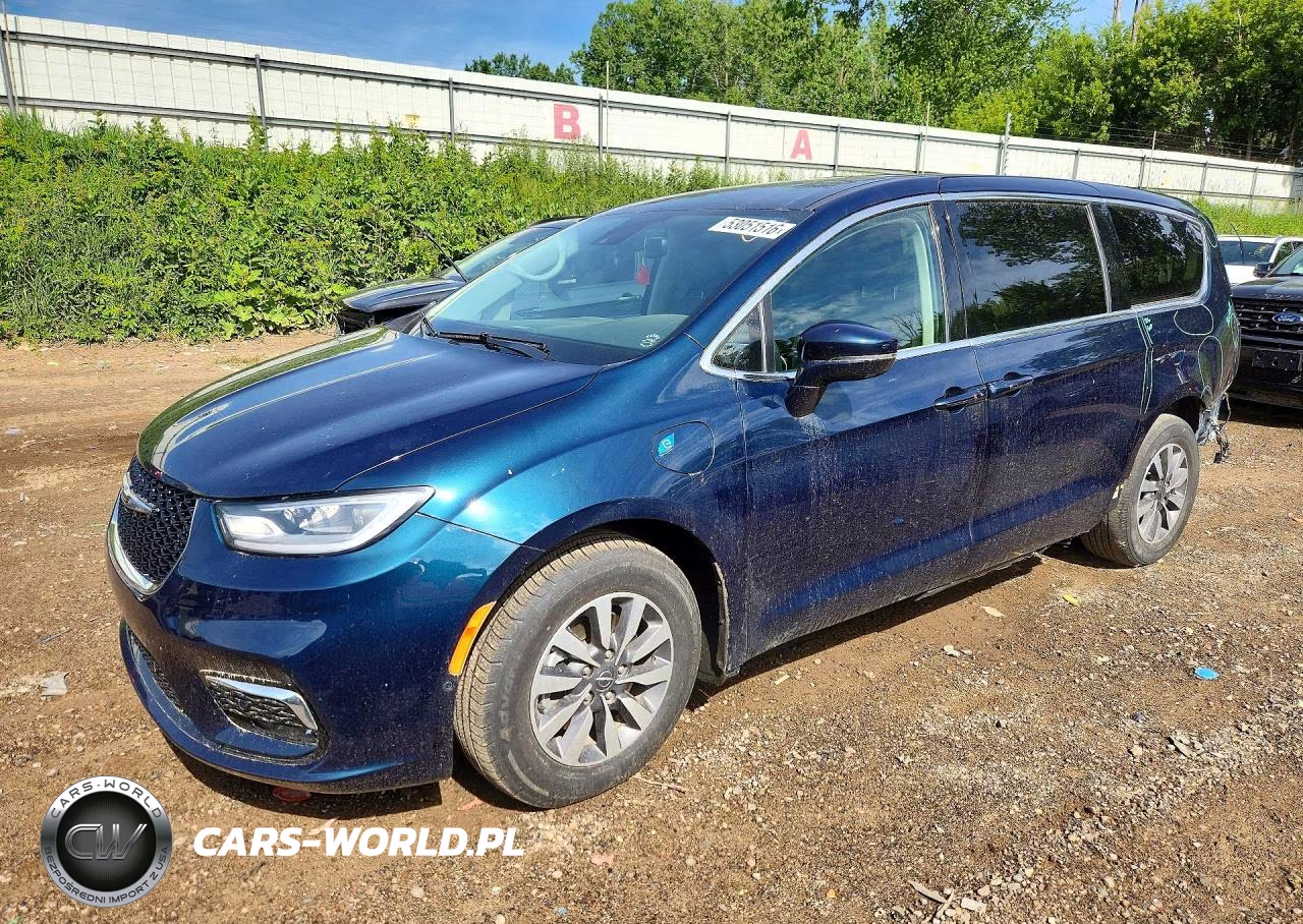 2022 Chry Pacifica