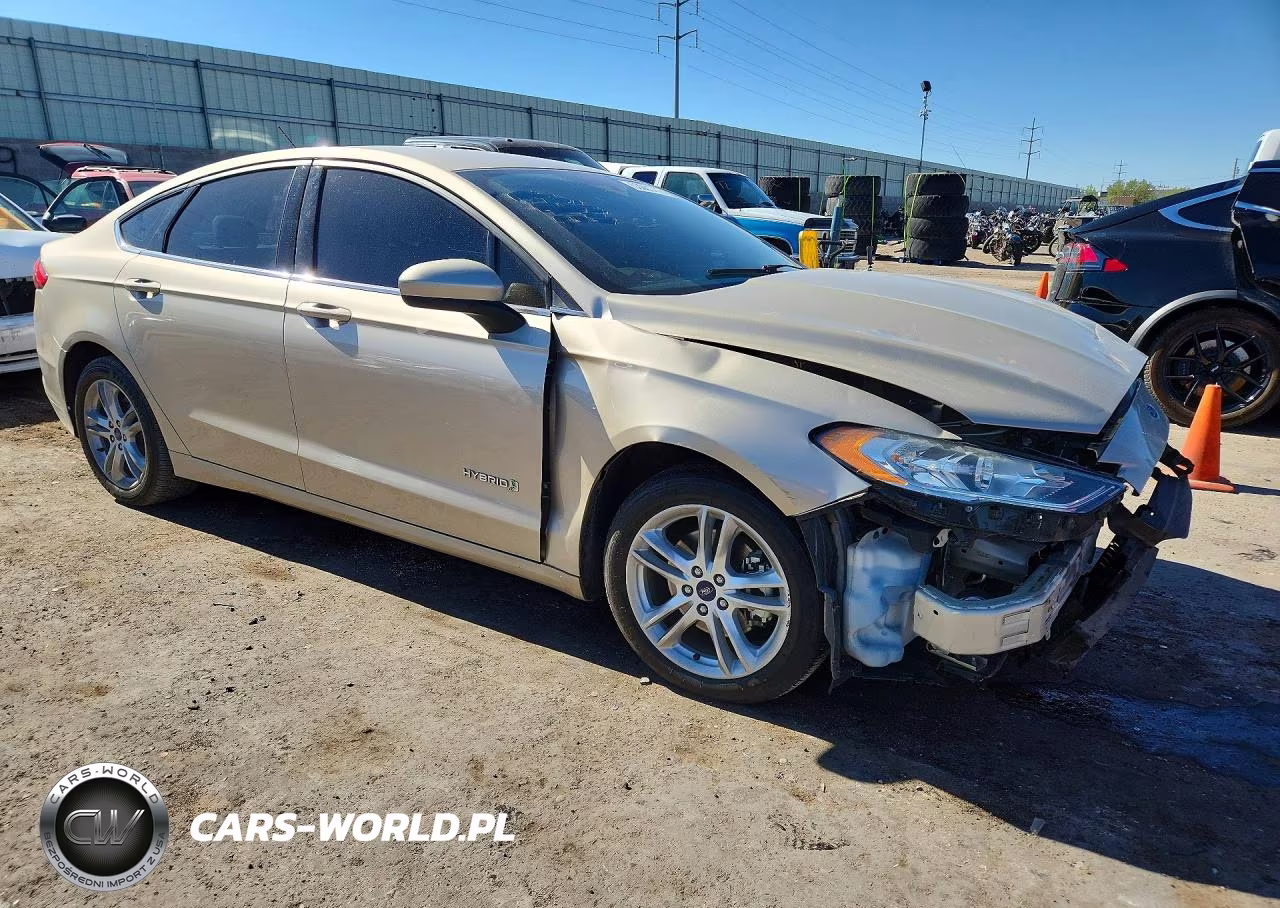 2018 Ford Fusion S Hybrid VIN:3FA6P0UU3JR100989 - 4