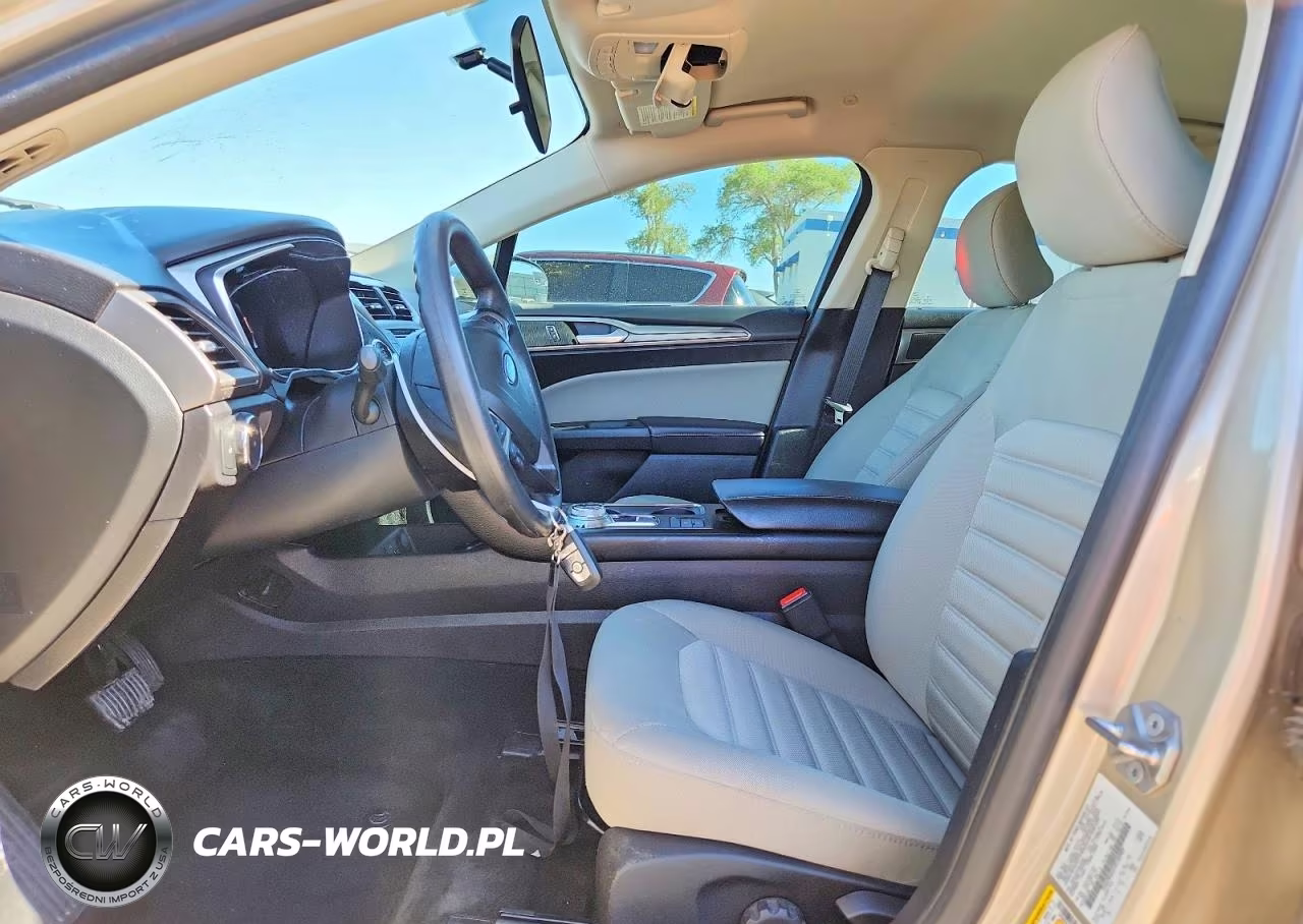 2018 Ford Fusion S Hybrid VIN:3FA6P0UU3JR100989 - 7