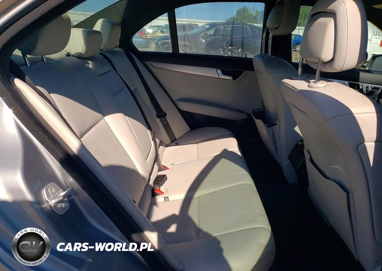 2013 Mercedes-Benz C 250 VIN:WDDGF4HB3DA848762 - 10