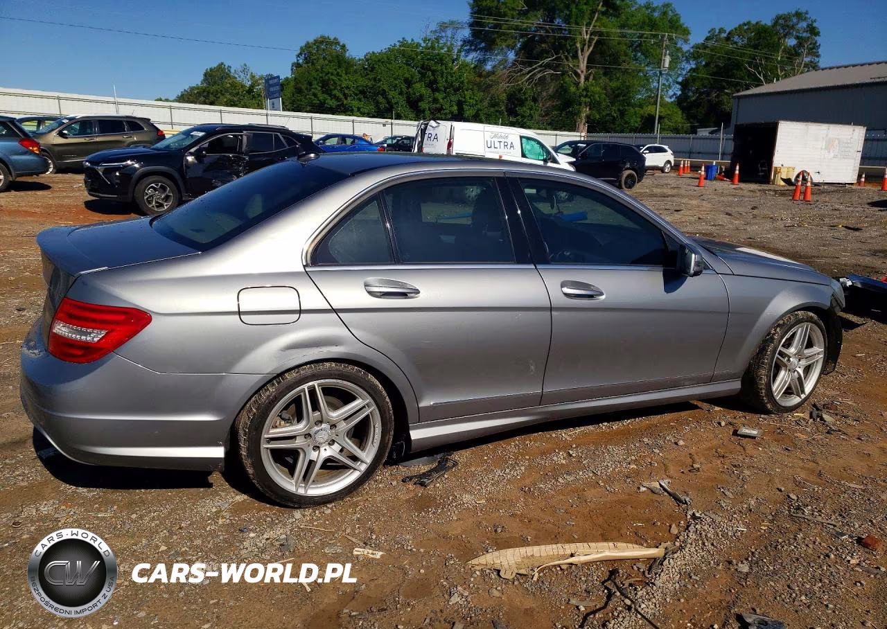 2013 Mercedes-Benz C 250 VIN:WDDGF4HB3DA848762 - 3