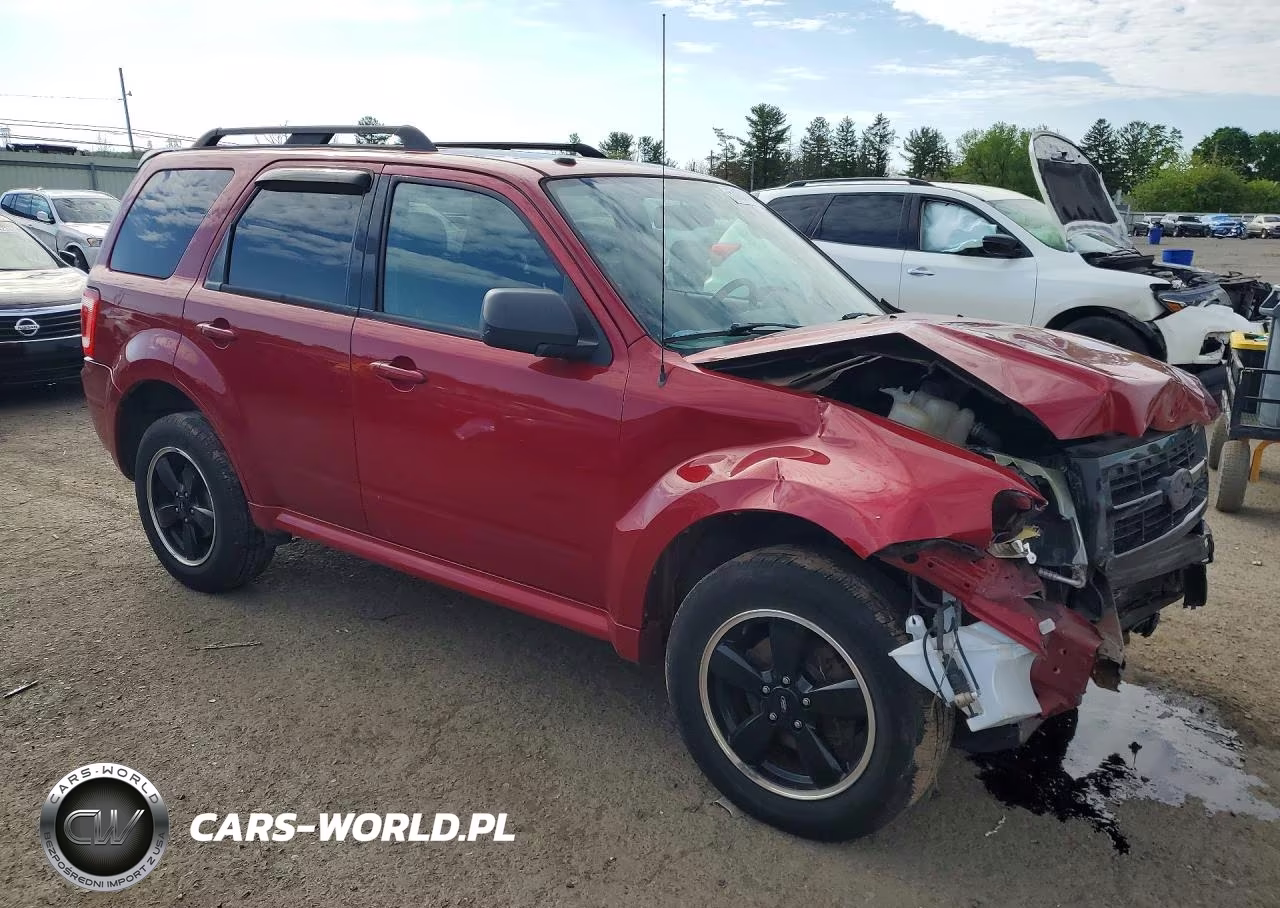 2010 Ford Escape Xlt VIN:1FMCU0D79AKC46894 - 4