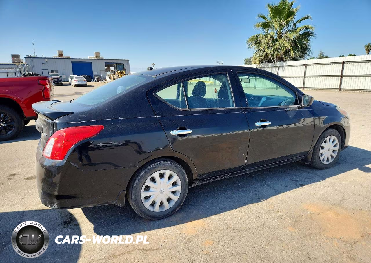 2015 Nissan Versa S VIN:3N1CN7AP3FL820798 - 3