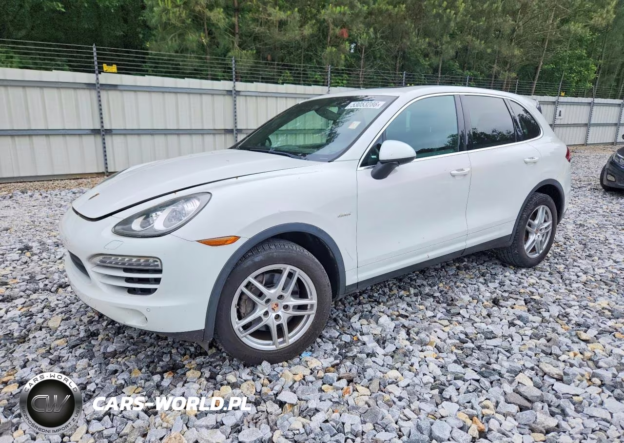2014 Porsche Cayenne Diesel-Diesel Platinum Edition