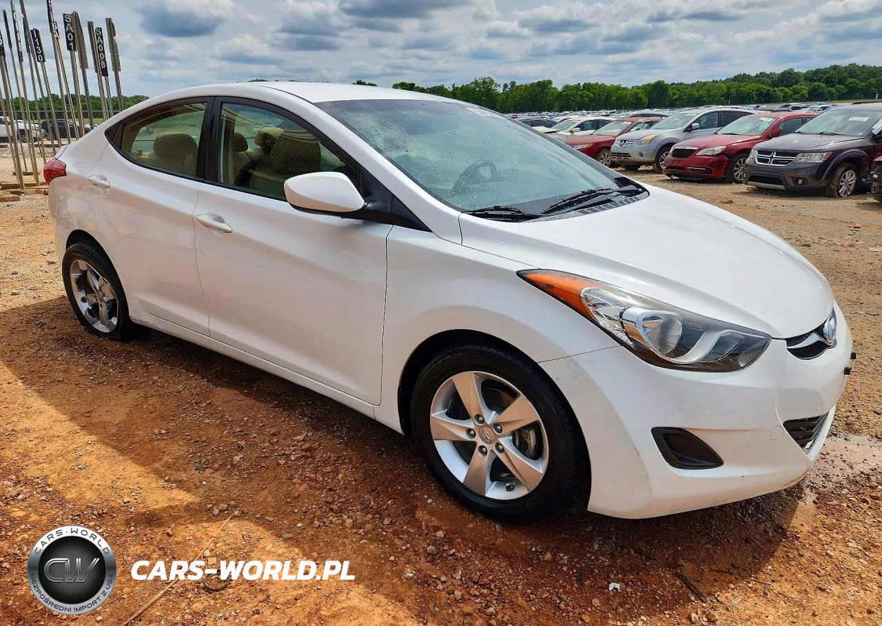 2013 Hyundai Elantra Gls VIN:5NPDH4AE8DH356751 - 4