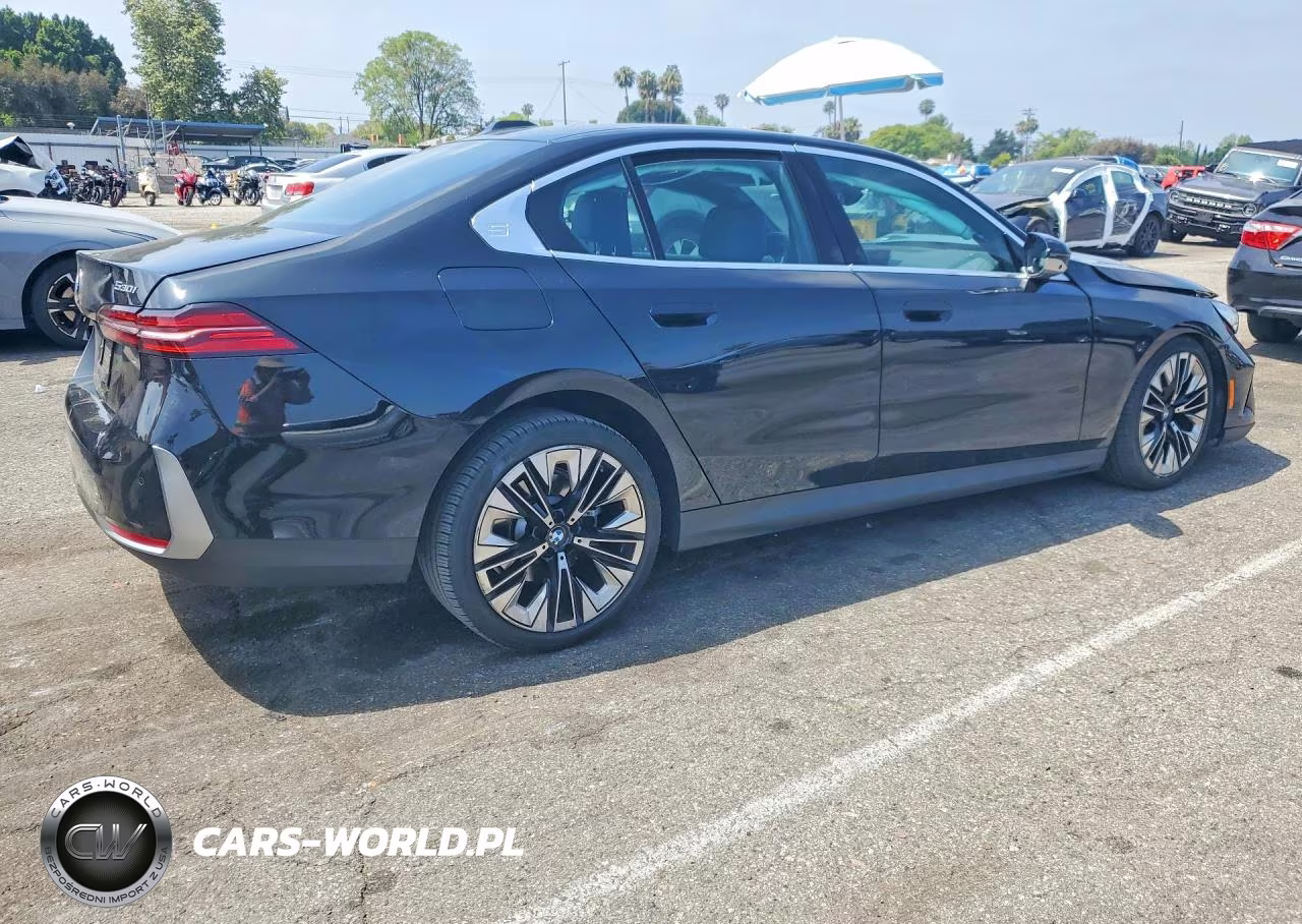 2025 BMW 530 I VIN:WBA43FJ05SCU25013 - 3