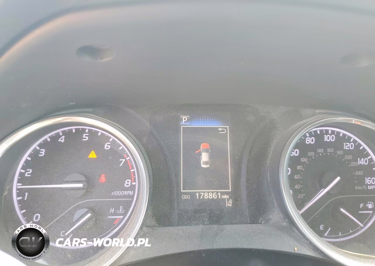 2018 Toyota Camry Se VIN:4T1B11HK4JU045501 - 9