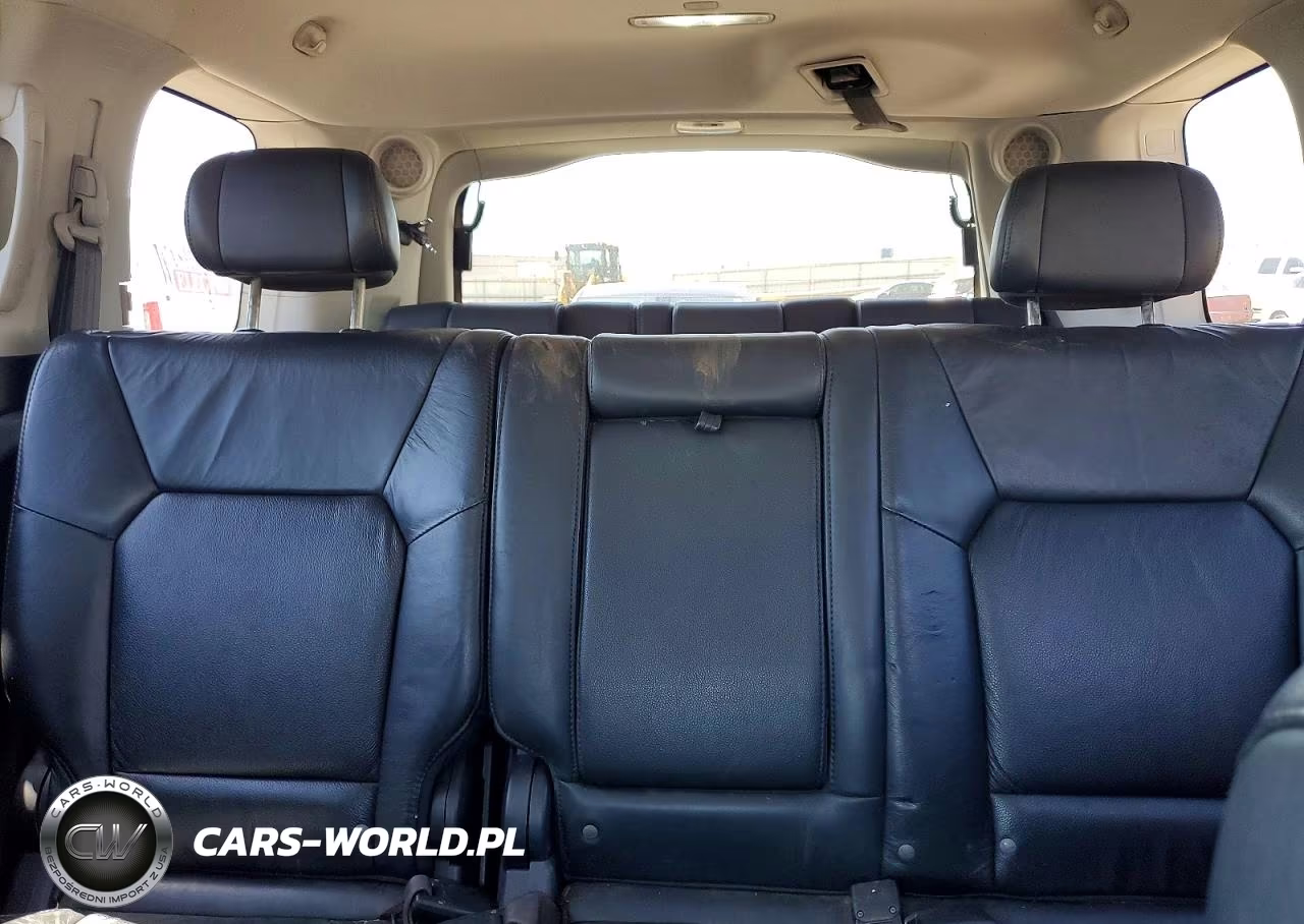 2010 Honda Pilot Touring VIN:5FNYF4H91AB029120 - 10