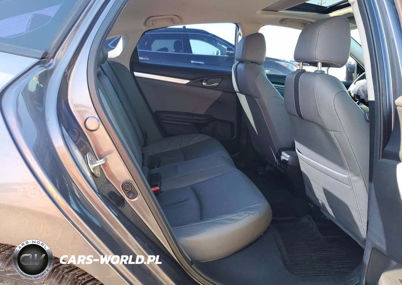 2019 Honda Civic Touring VIN:19XFC1F93KE007290 - 10