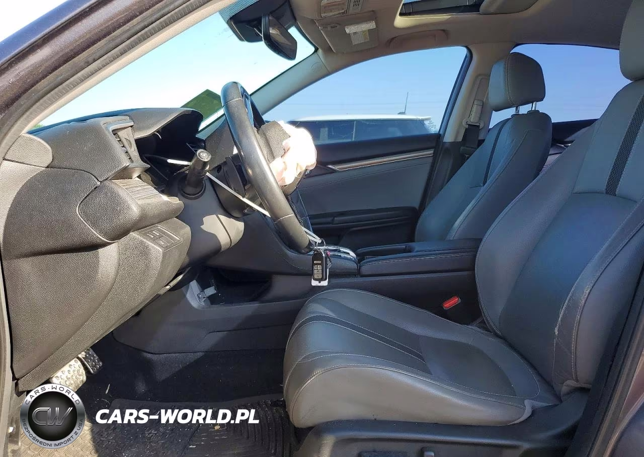 2019 Honda Civic Touring VIN:19XFC1F93KE007290 - 7