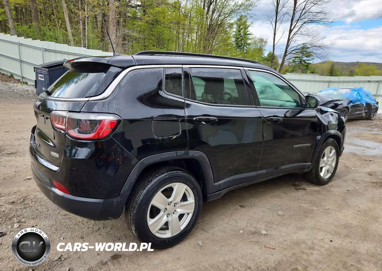 2022 Jeep Compass Latitude VIN:3C4NJDBB5NT114787 - 3