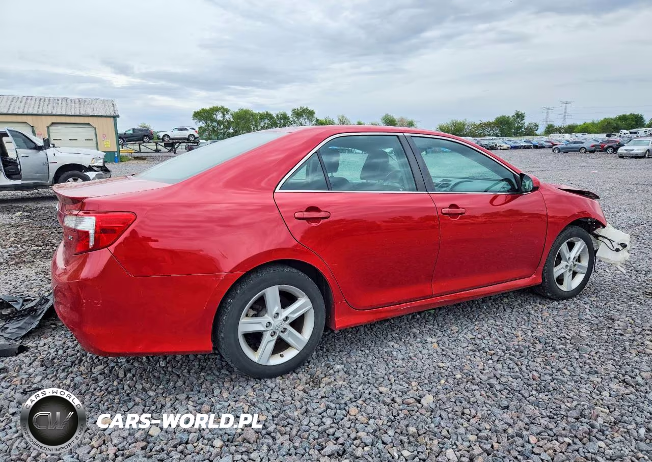 2014 Toyota Camry Se VIN:4T1BF1FK2EU737105 - 3