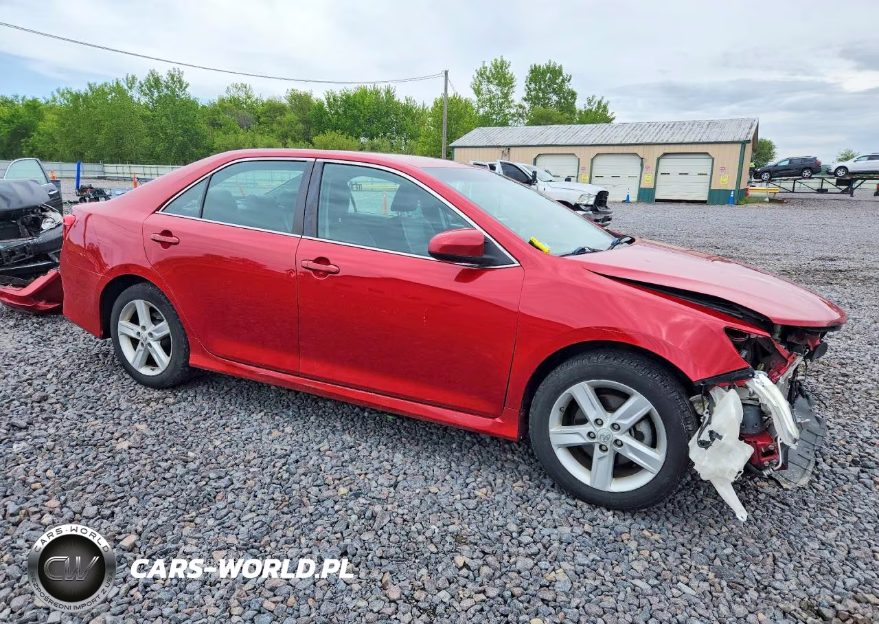 2014 Toyota Camry Se VIN:4T1BF1FK2EU737105 - 4