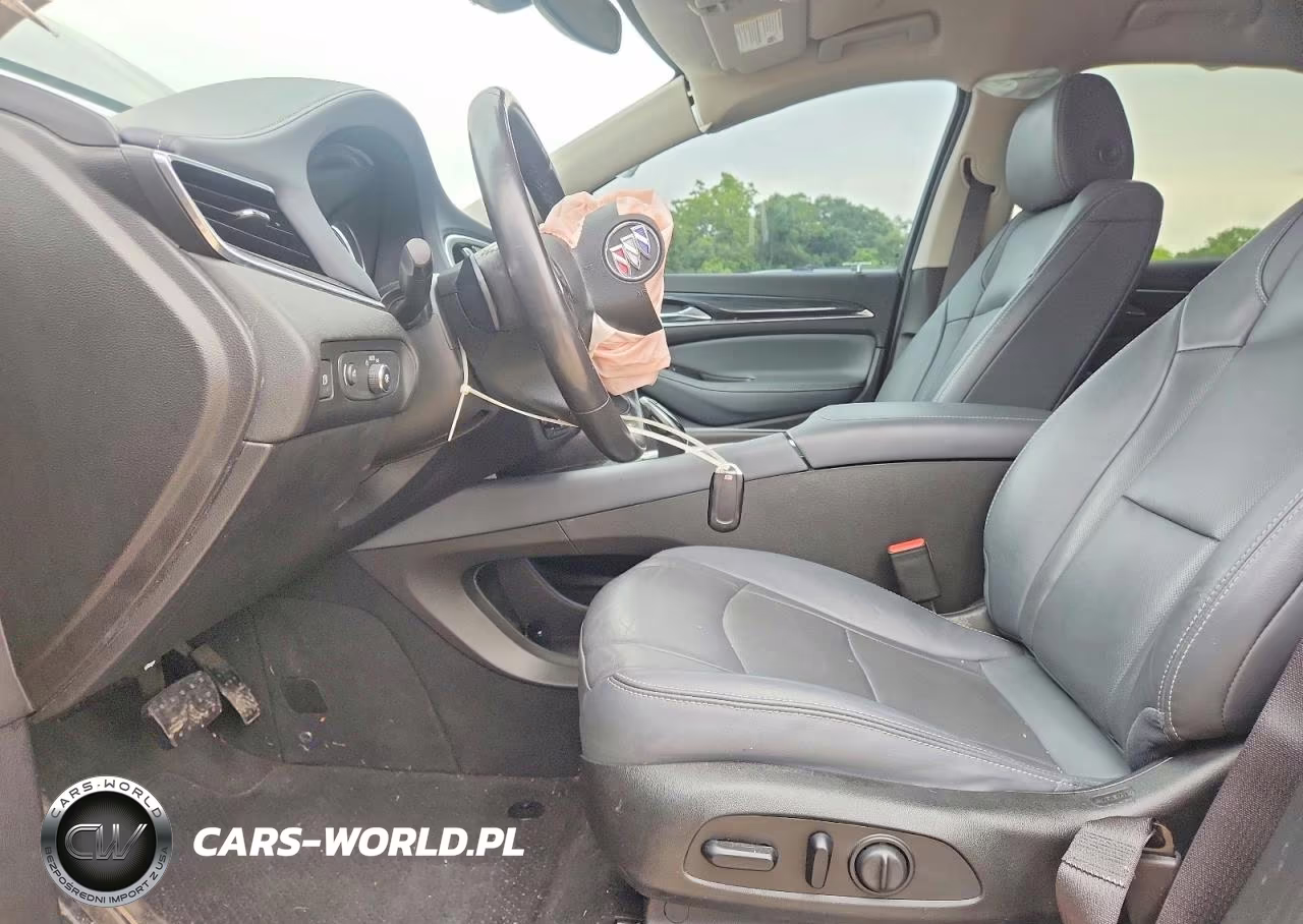 2020 Buick Enclave Essence VIN:5GAERBKW0LJ135469 - 7
