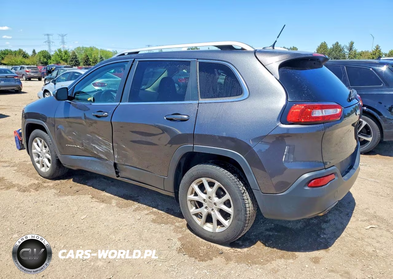2015 Jeep Cherokee Latitude VIN:1C4PJLCB2FW781958 - 2