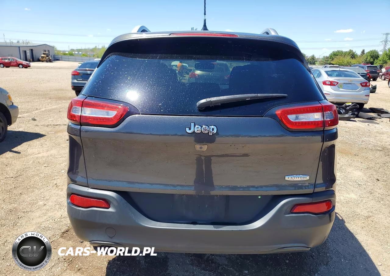 2015 Jeep Cherokee Latitude VIN:1C4PJLCB2FW781958 - 6