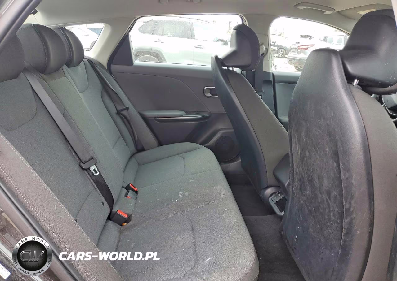 2025 Kia K4 Lx VIN:3KPFT4DE7SE181588 - 10