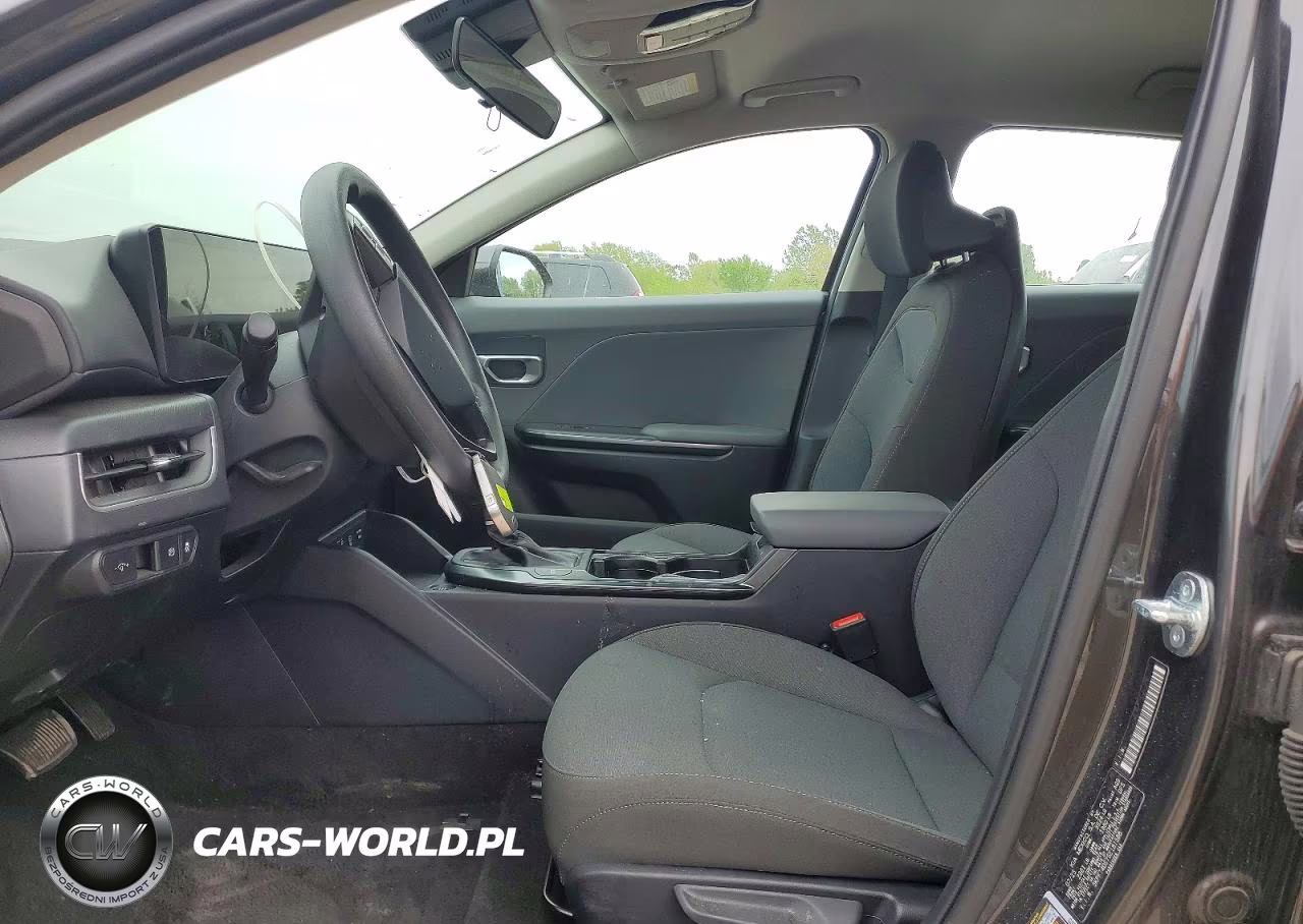 2025 Kia K4 Lx VIN:3KPFT4DE7SE181588 - 7