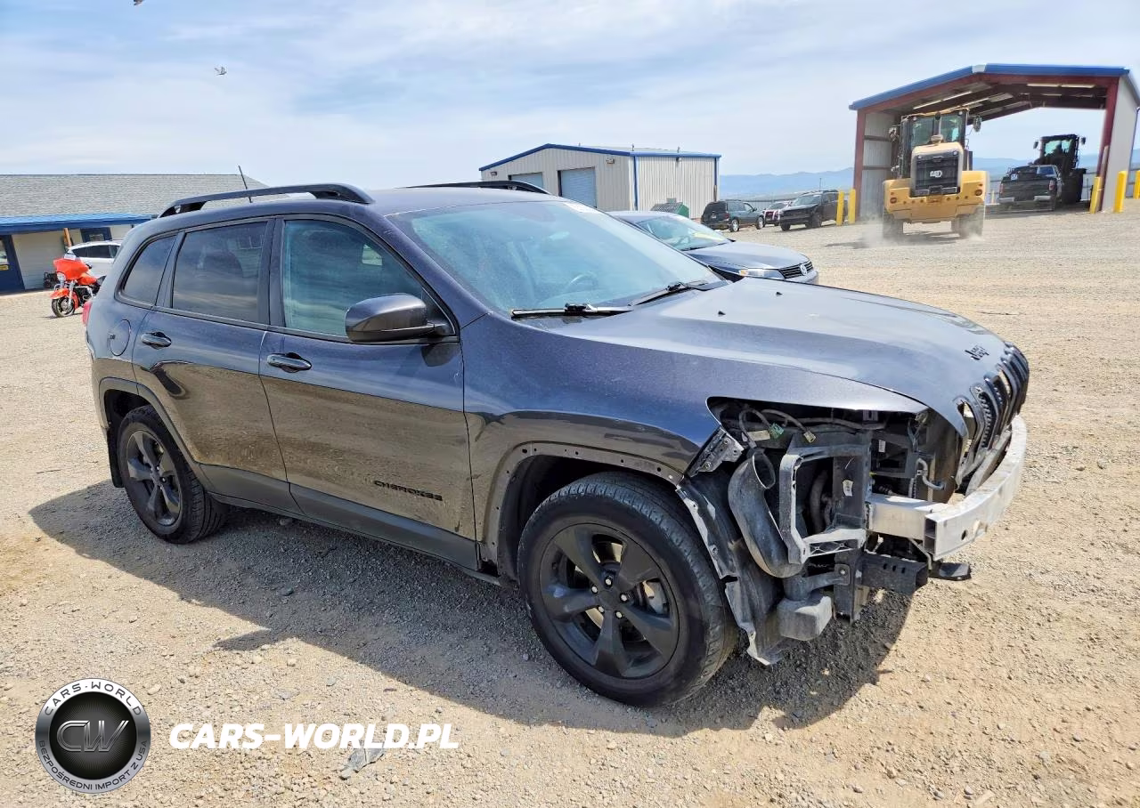 2016 Jeep Cherokee Latitude VIN:1C4PJMCS7GW110857 - 4