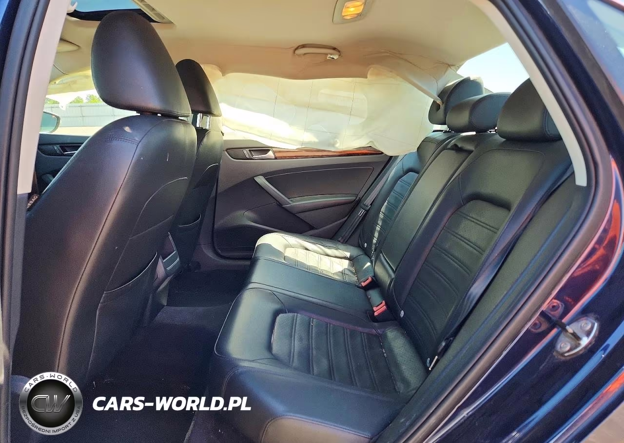 2012 Volkswagen Passat VIN:1VWCP7A38CC035718 - 10