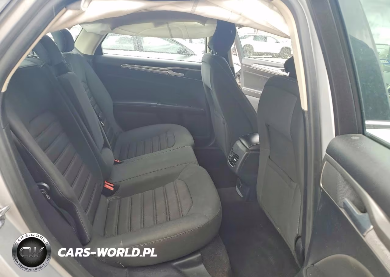 2019 Ford Fusion Se VIN:3FA6P0HD2KR239801 - 10