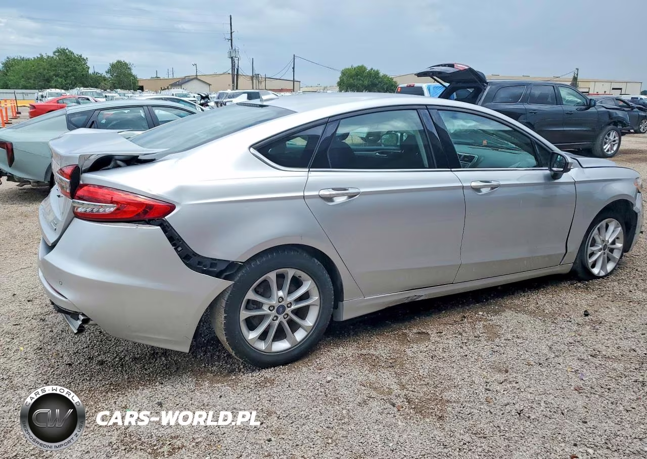 2019 Ford Fusion Se VIN:3FA6P0HD2KR239801 - 3