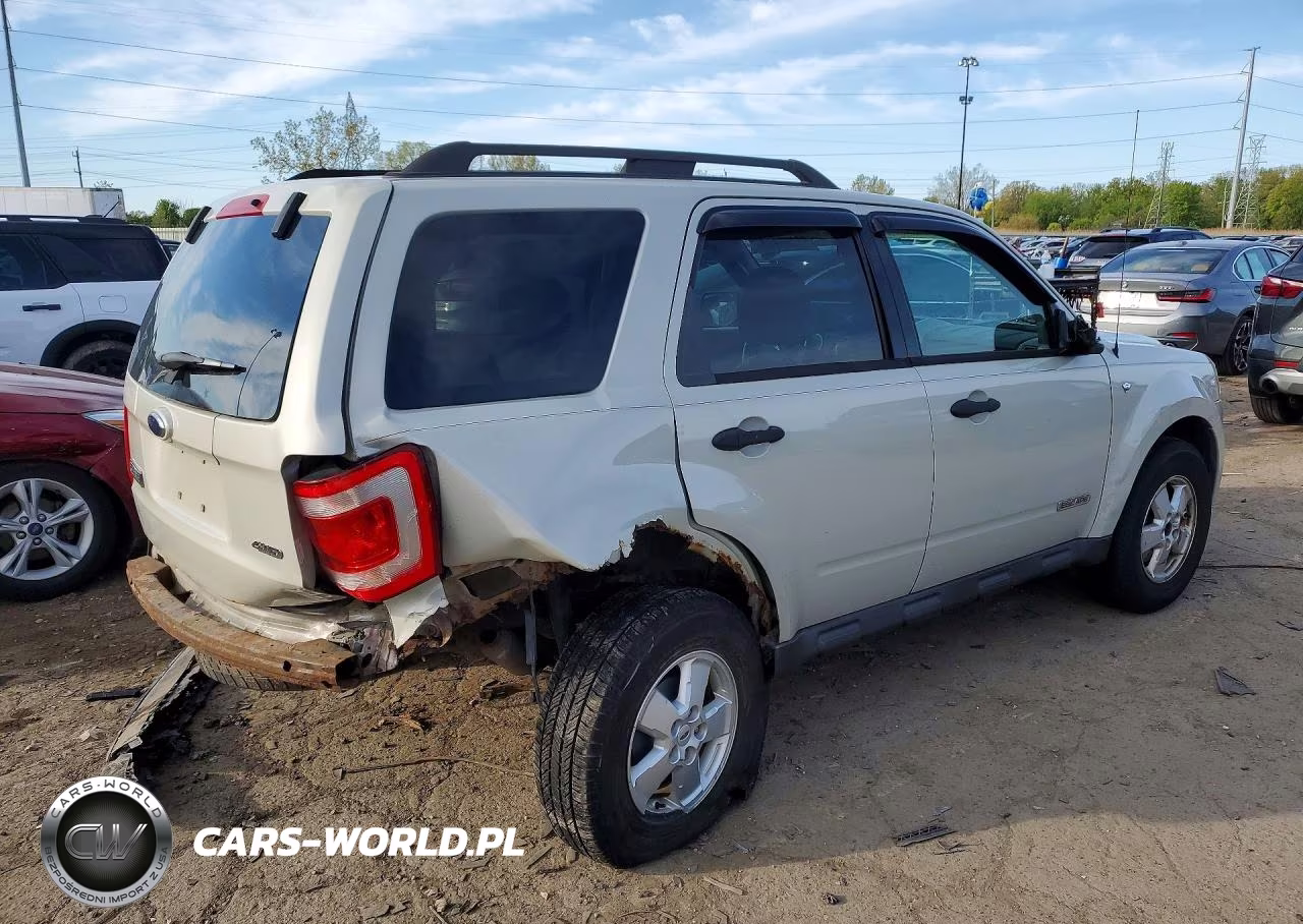 2008 Ford Escape Xlt VIN:1FMCU93178KB08816 - 3