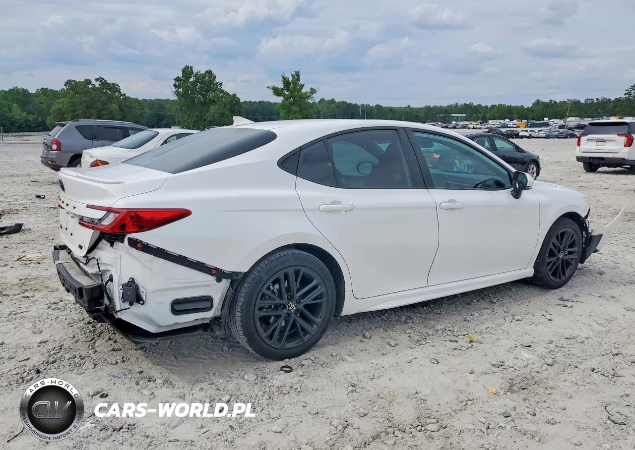 2025 Toyota Camry Se VIN:4T1DAACK0SU518568 - 3