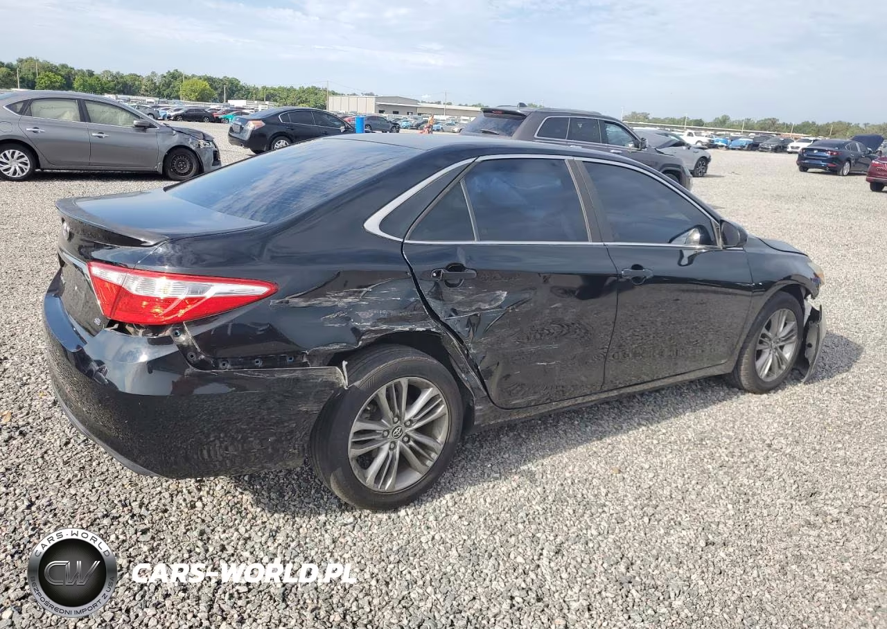 2015 Toyota Camry Se VIN:4T1BF1FK1FU038744 - 3